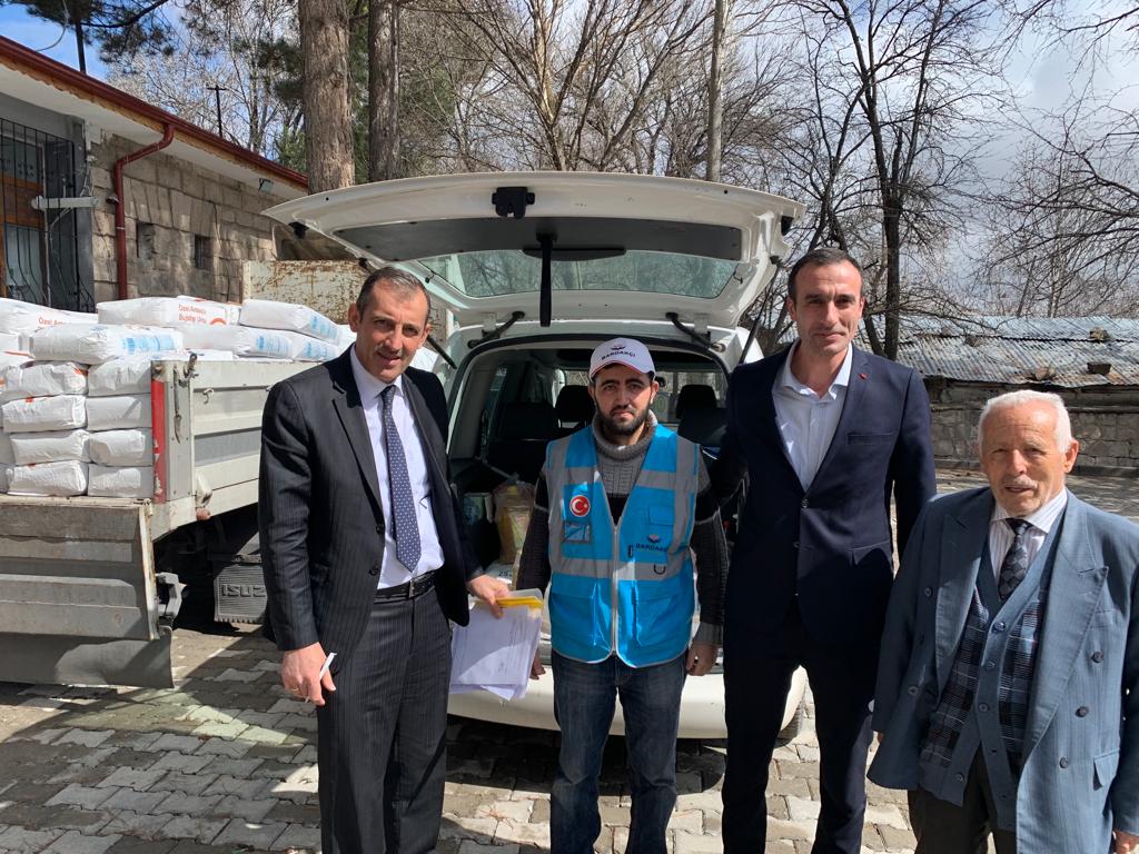Dernek kurucularımız Ali Kaynar ve Bekir Kaynar’ın Akülü tekerlekli sandalye dağıtımından bazı kareler.